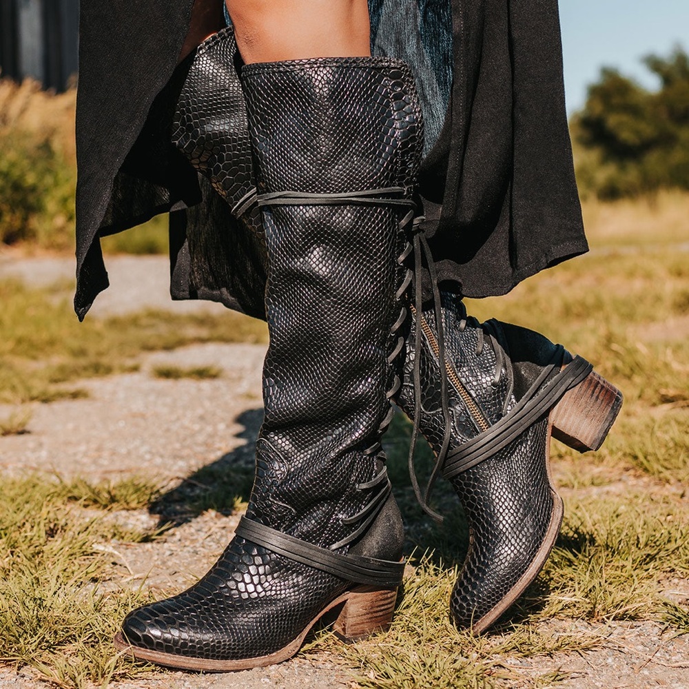 Freebird Coal Black Snake 🐍 Boot